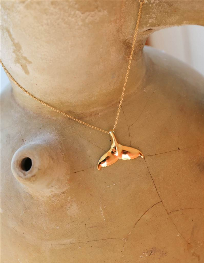 COLLAR BALLENA MARES DEL SUR