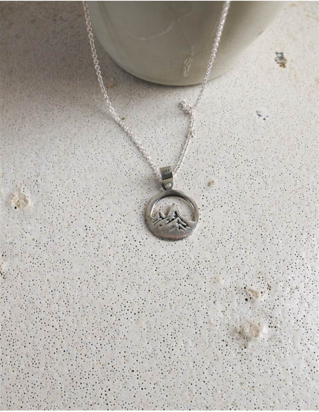 COLLAR MONTAÑAS