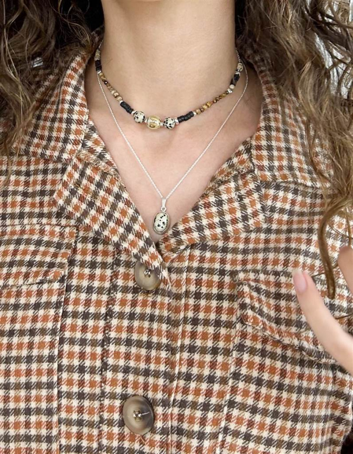 COLGANTE DÁLMATA Y CERÁMICA PLATA