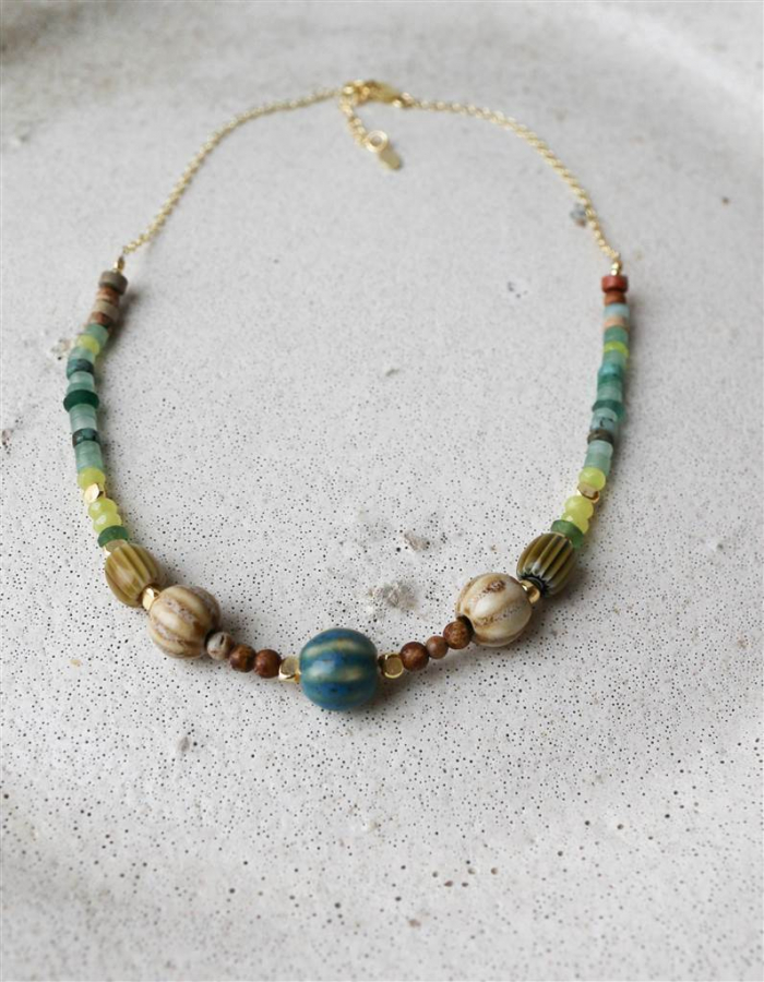 COLGANTE AVENTURINA Y CERÁMICA ORO