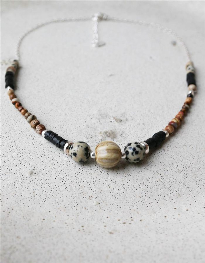 COLGANTE DÁLMATA Y CERÁMICA PLATA