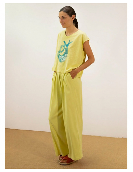 CAMISETA AMARILLA CANGURO