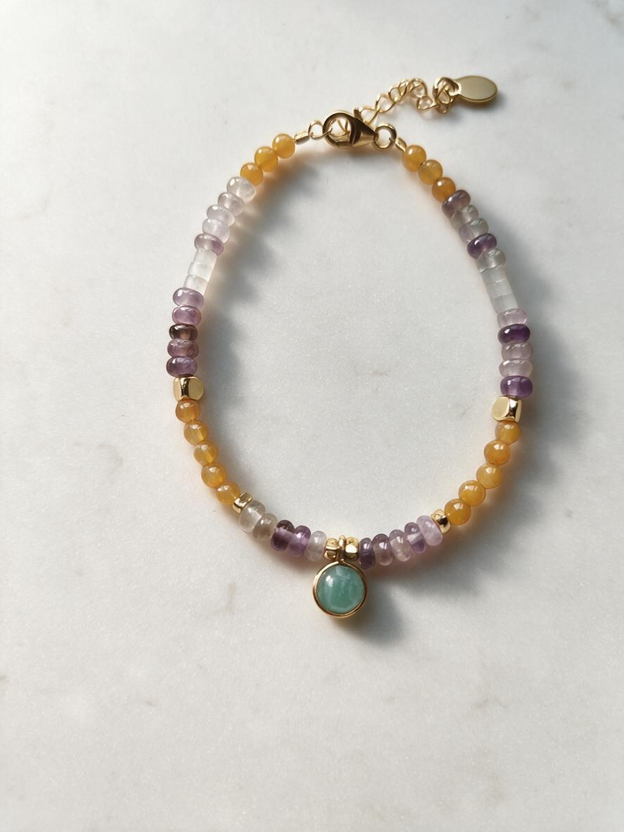 PULSERA AMATISTA Y CALCEDONIA AMARILLA ORO