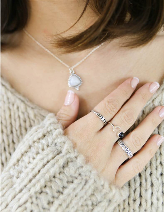 ANILLO LUNA Y ÓNIX