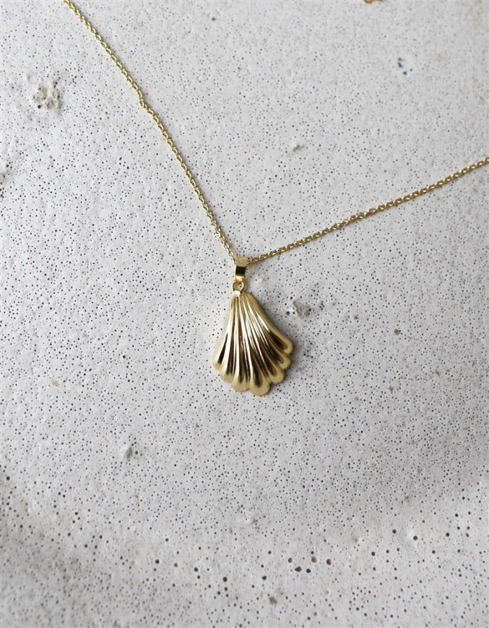 COLGANTE CONCHA RETRO ORO