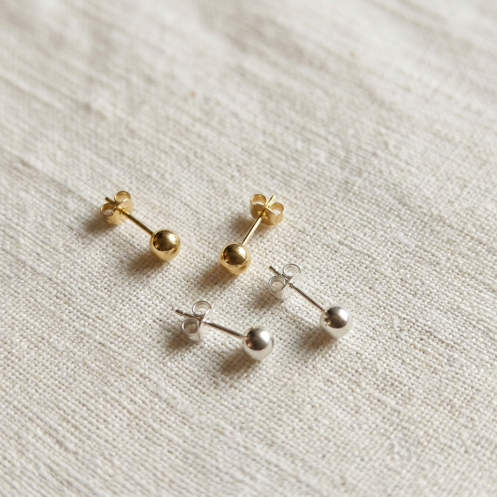 PENDIENTES BOLITAS TUERCA