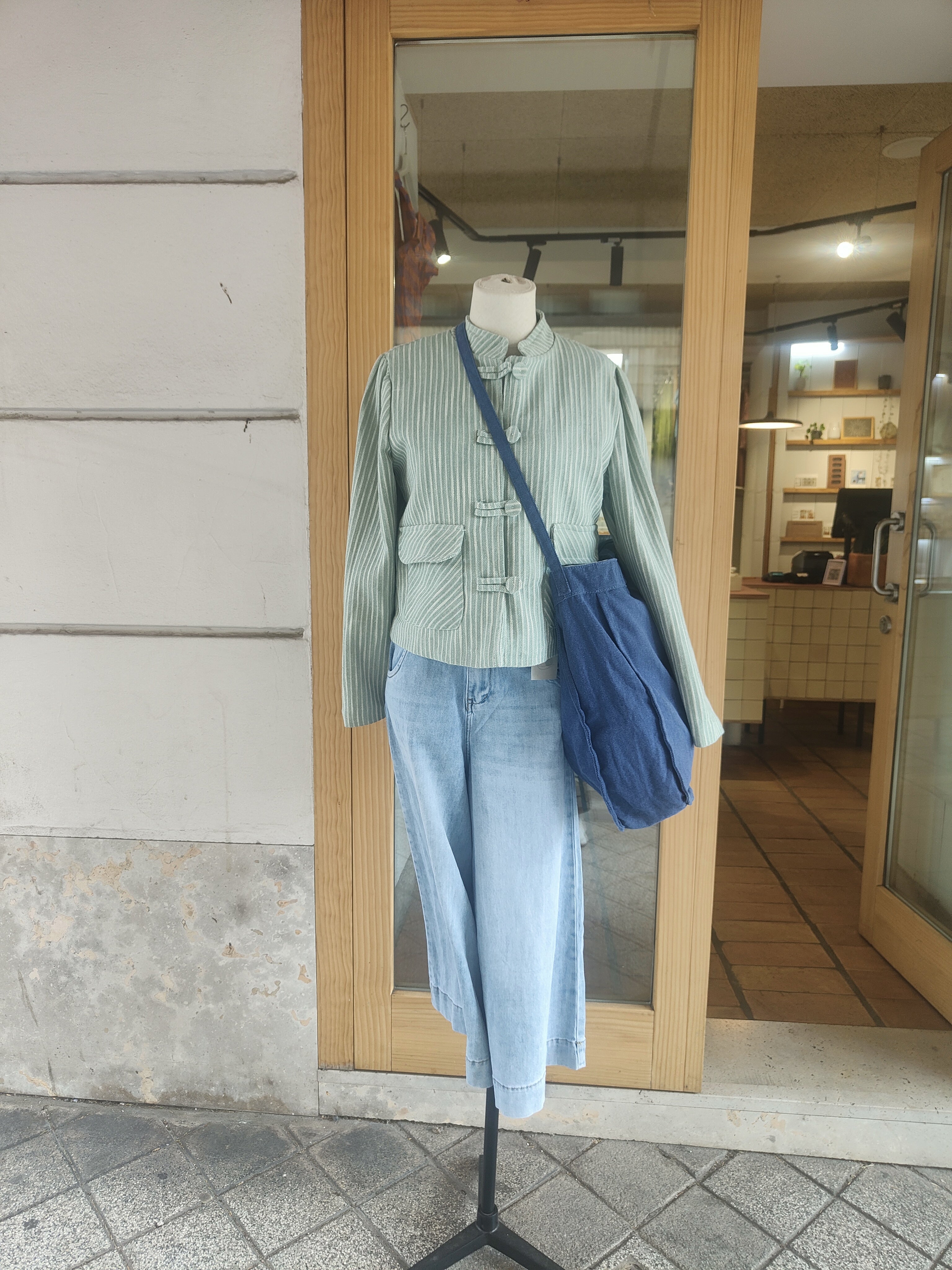AMERICANA  TANGER