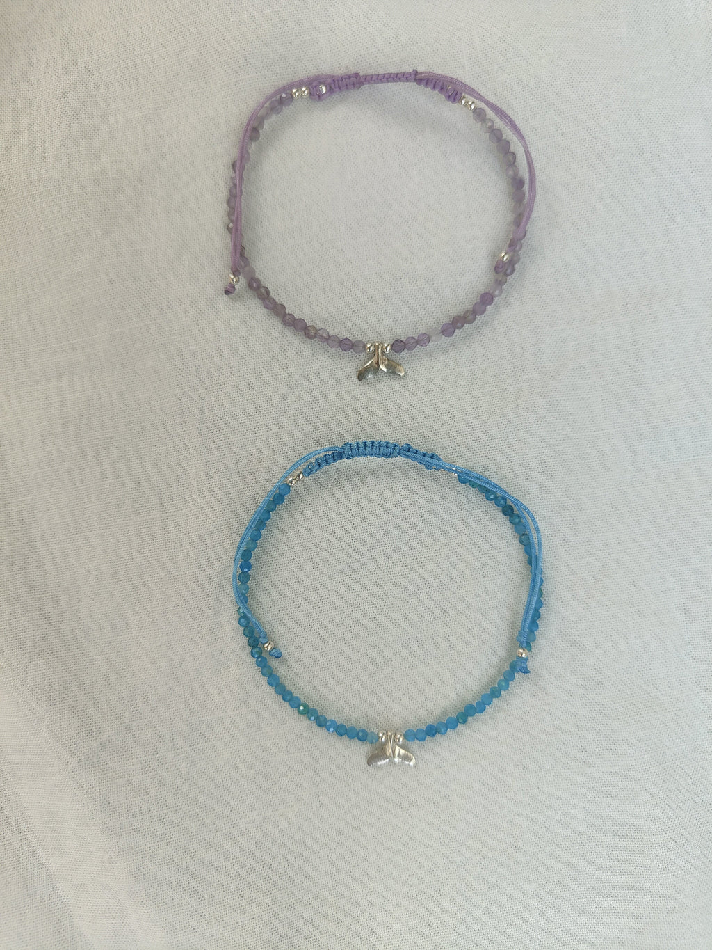 PULSERA BALLENITA Y PIEDRAS NATURALES